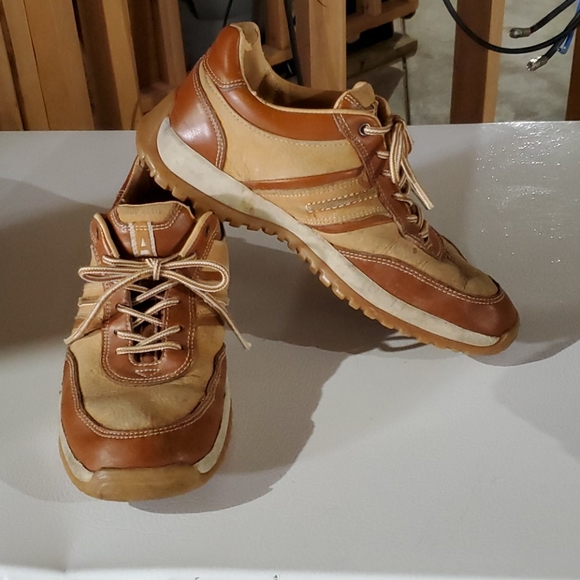 perry ellis tennis shoes